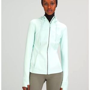 Euc Lululemon nulu jacket